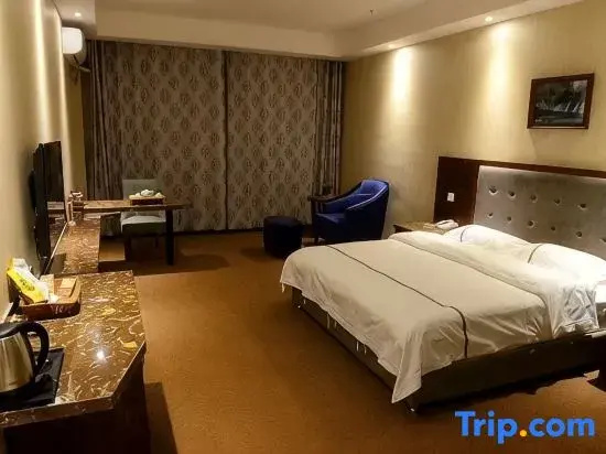 Deluxe Double room (full double bed)