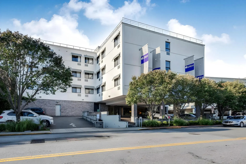 The Andrew Hotel