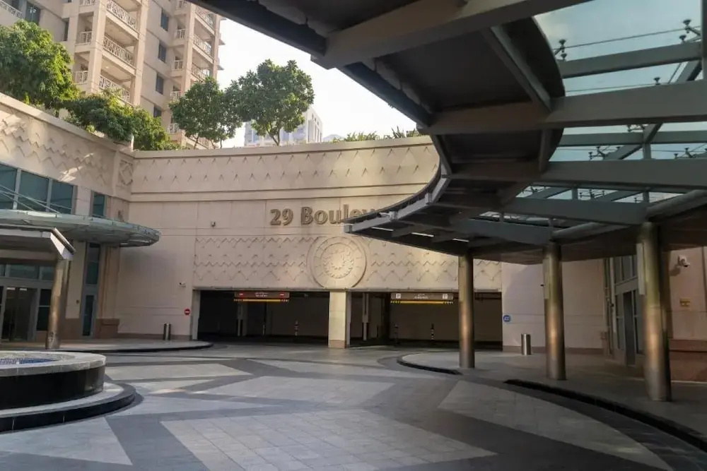 Bellavista - Spacious -1BR & Extra Room