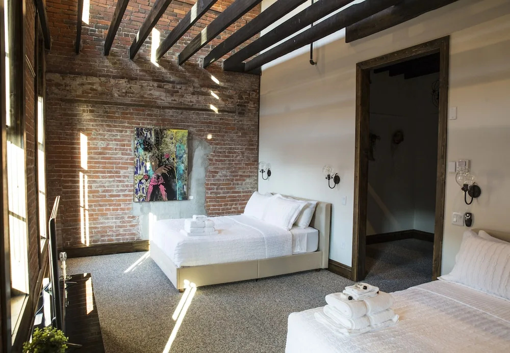 Quadruple Suite