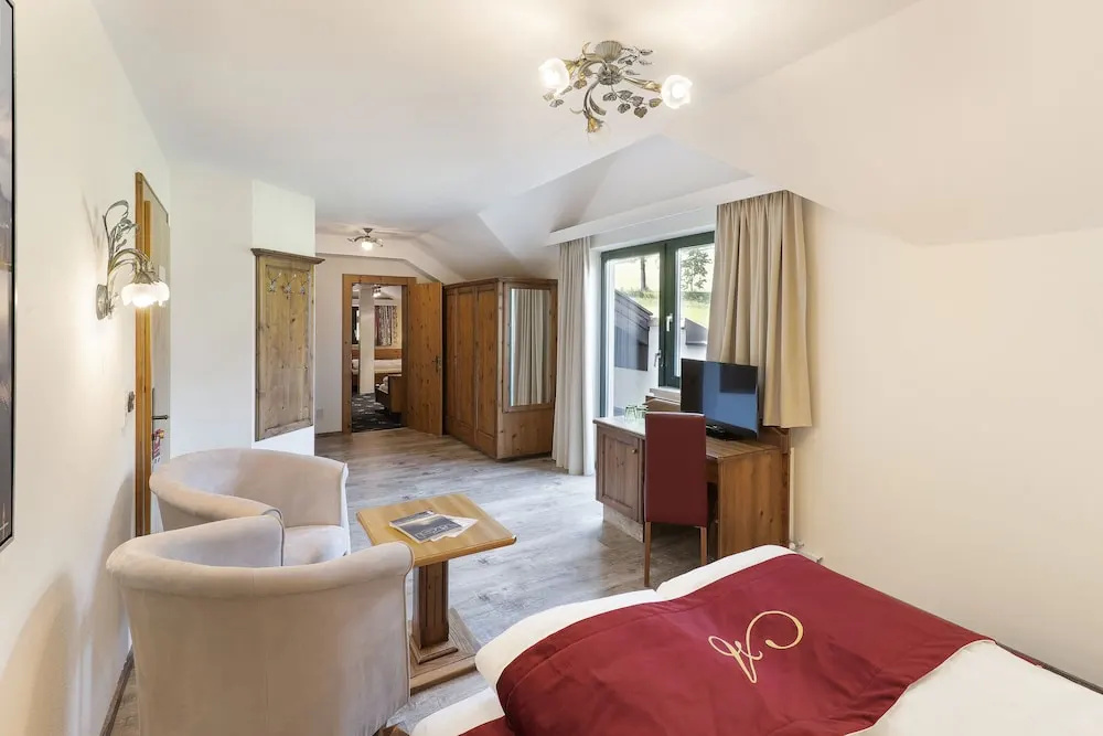 2 Bedrooms Comfort Family room