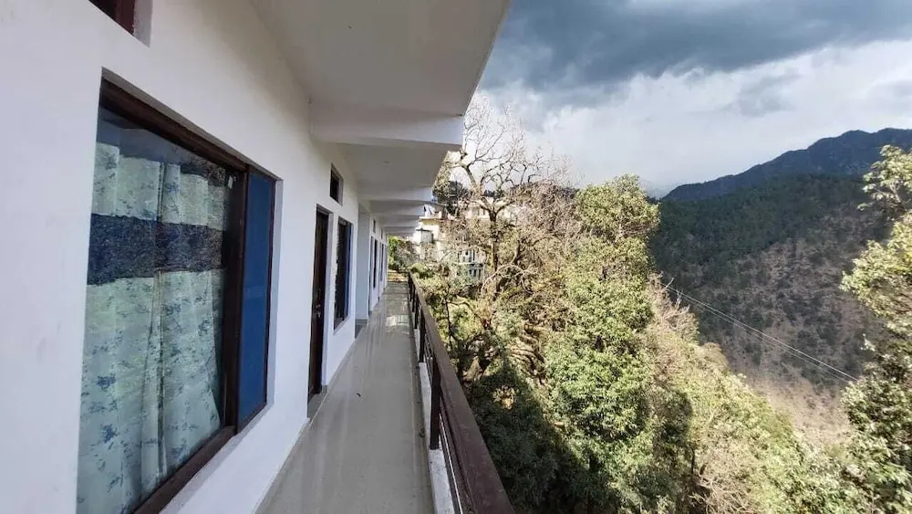 Sarvaheet Yoga And Retreats