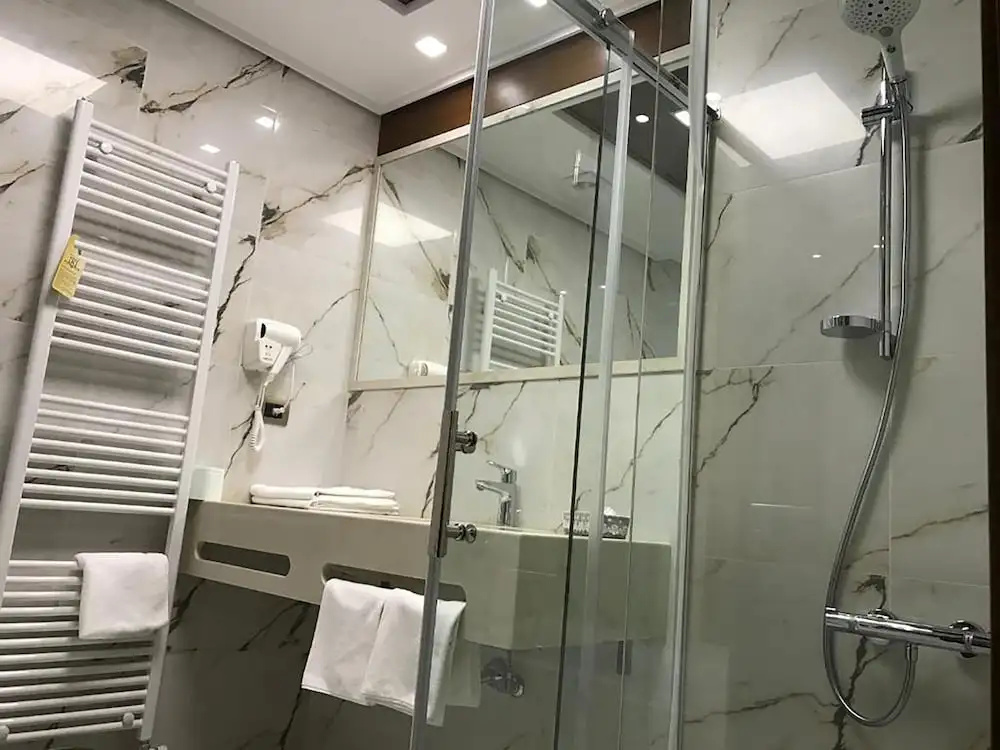 Standard room with pool view