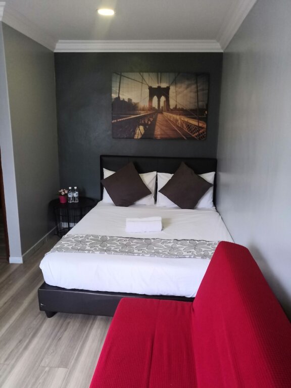 Town View Hotel
