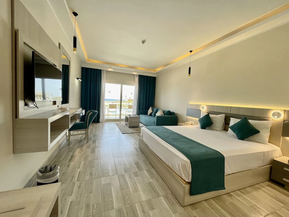 Sirena Beach Resort & Spa**** — фото