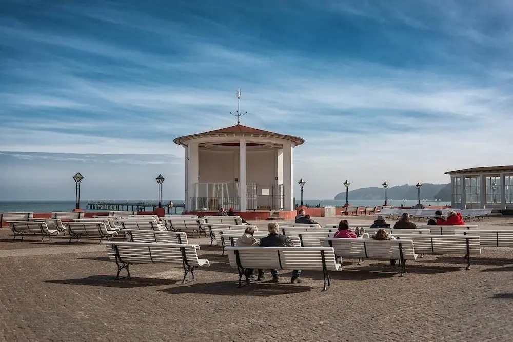 Beach & Waterfront