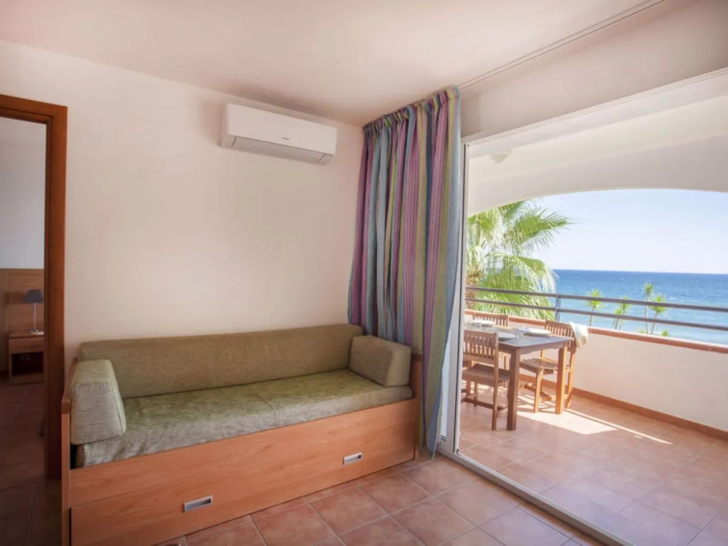 Balcony & Terrace