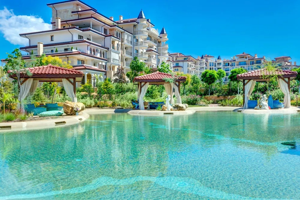 Apartments In Complex Poseidon