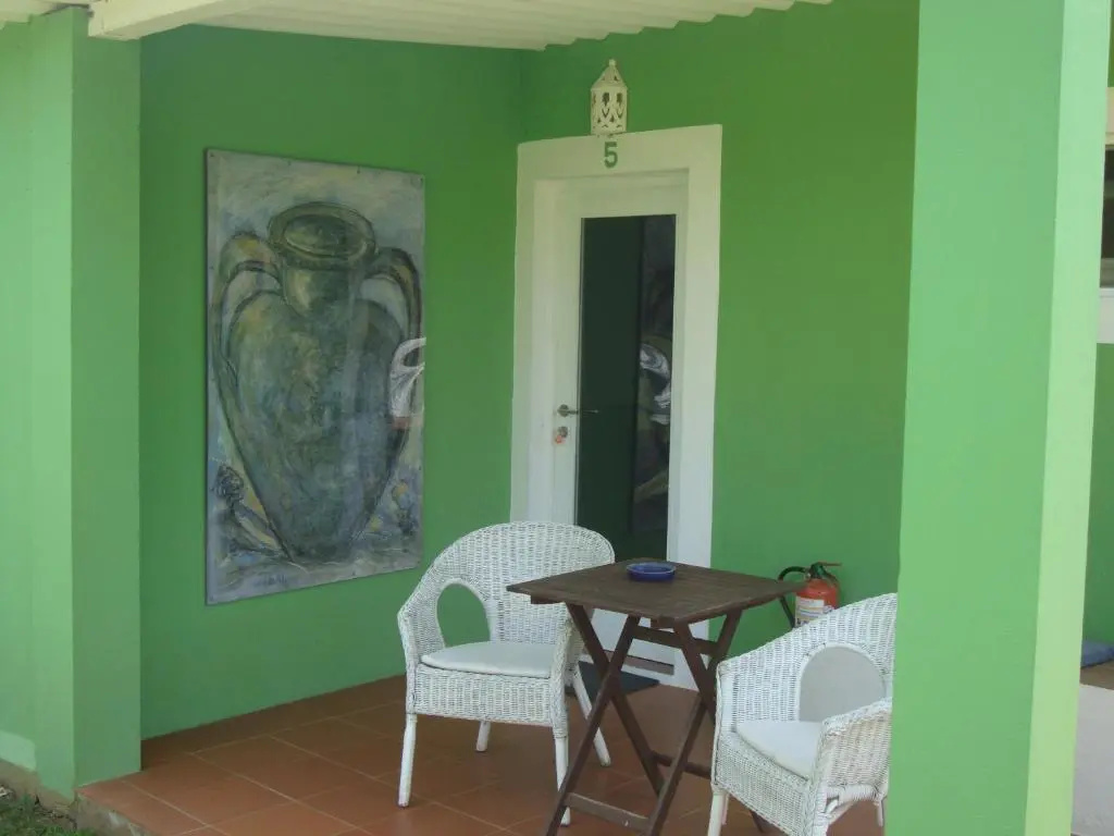 Standard Family room with garden view