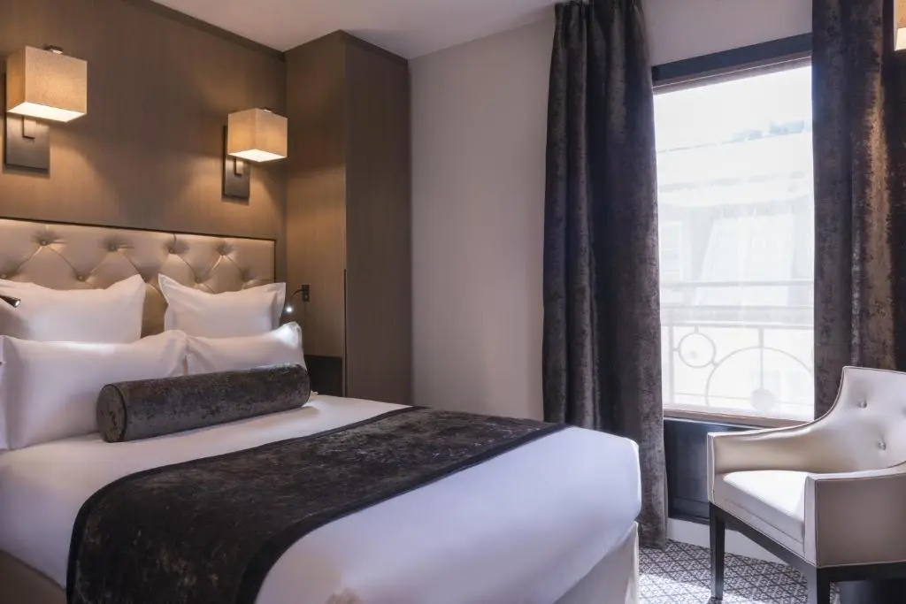 Classic Double room (full double bed)