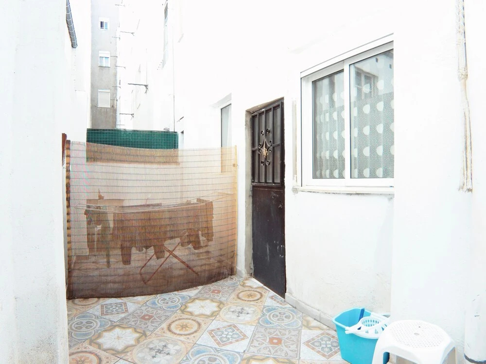 Estudio en bajos y patio int 4m2 en Puerta del Angel AZBB2