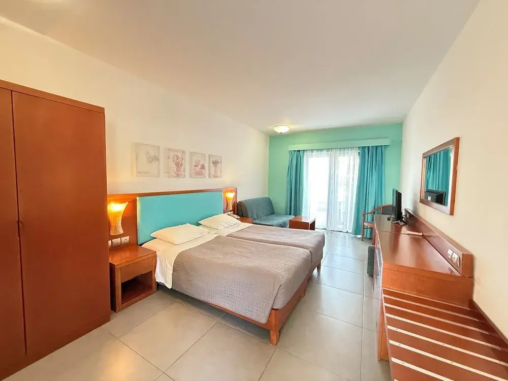 Economy room