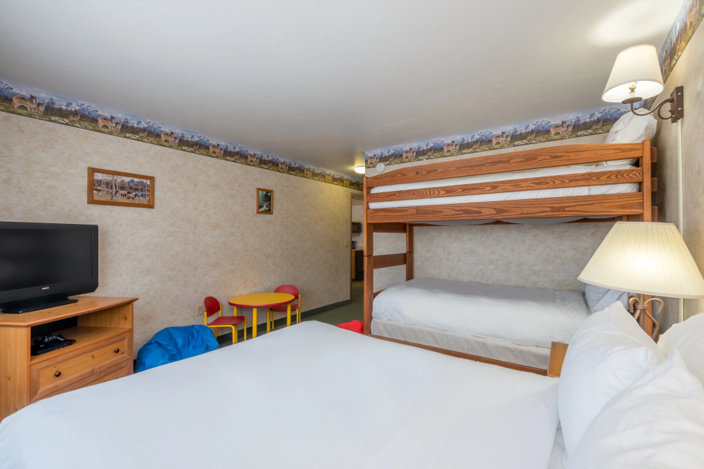 Holiday Inn Express Hotel & Suites Raton by IHG - фото 2