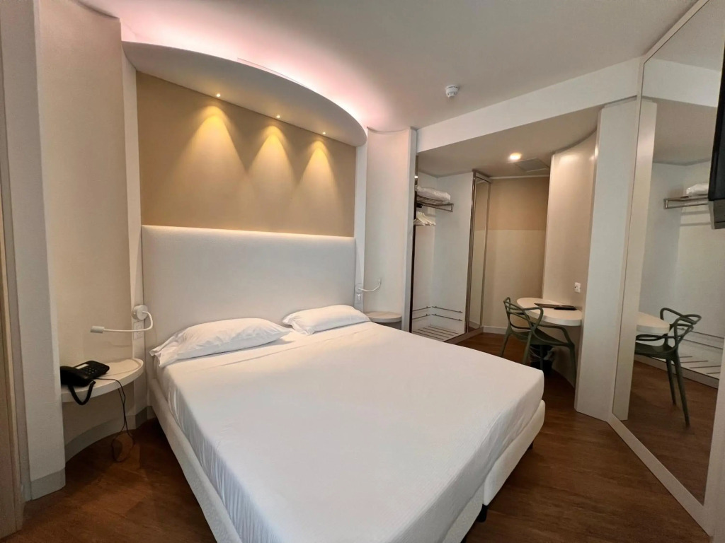 Ark Hotel - фото 4