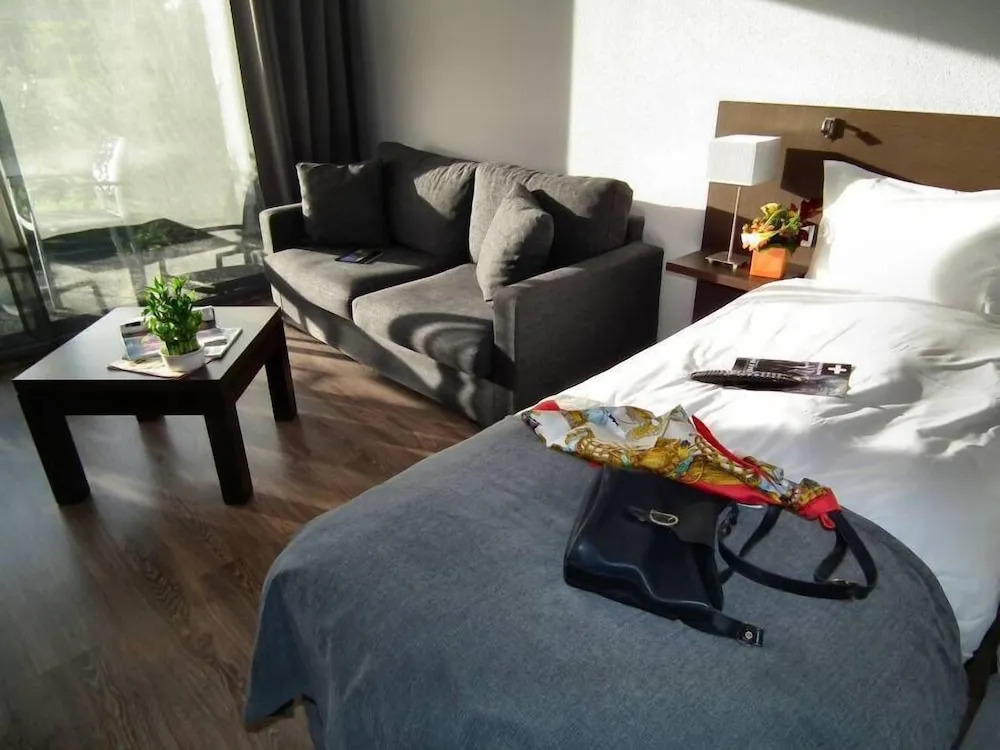 Hotel Eden Park by null