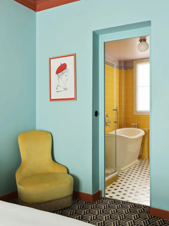 Standard Triple room