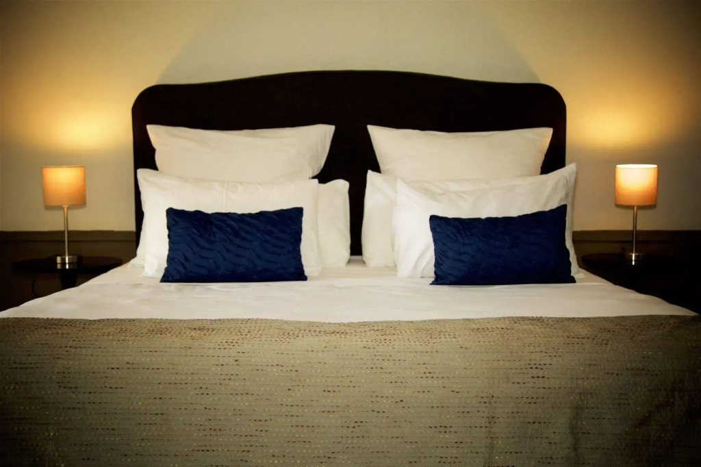 Kings Walden Garden Manor by null