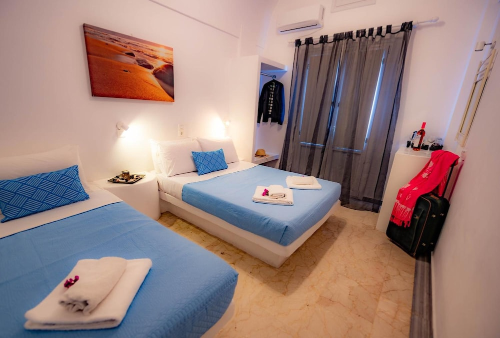 Standard Triple room with balcony and with sea view