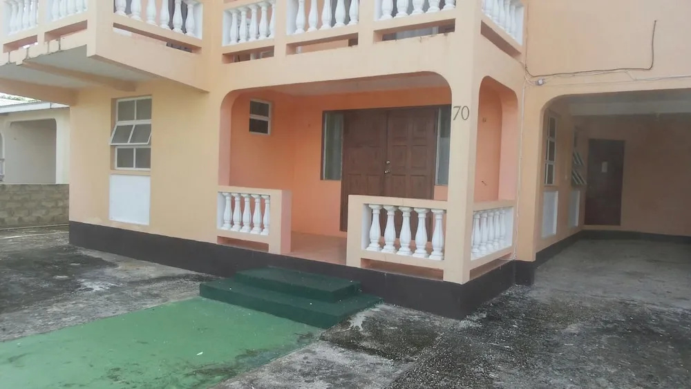 3 Bedroom Holiday Apartment
