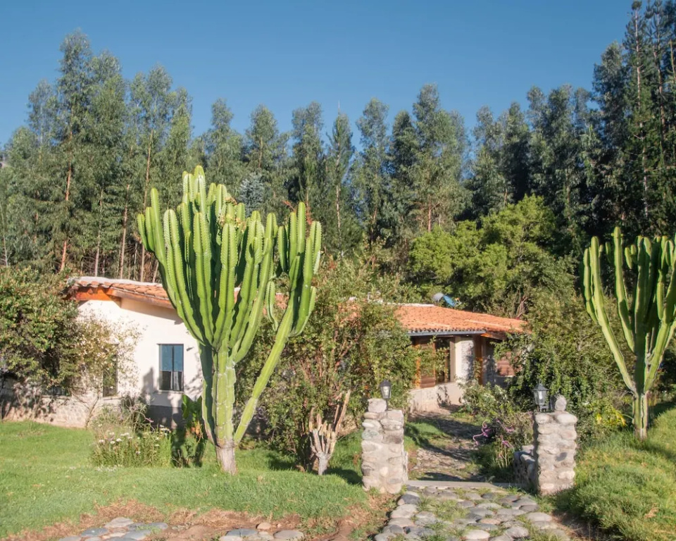 Yakumama Hostel y Restaurant