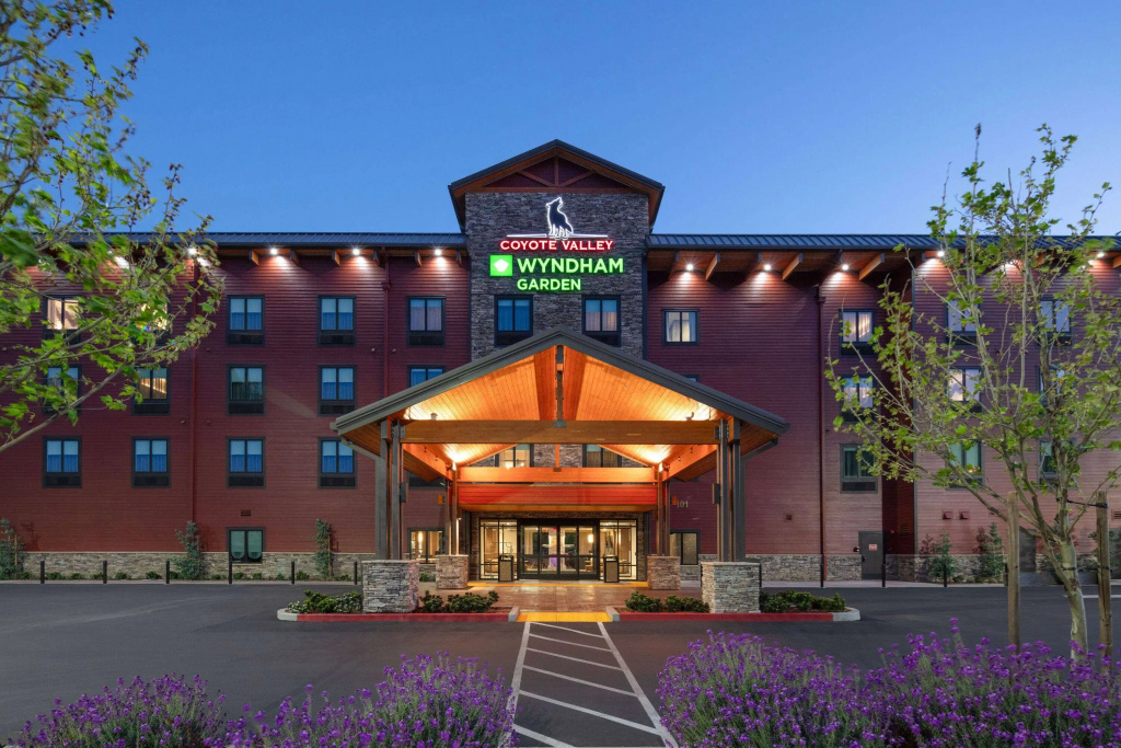 Wyndham Garden Redwood Valley/Ukiah