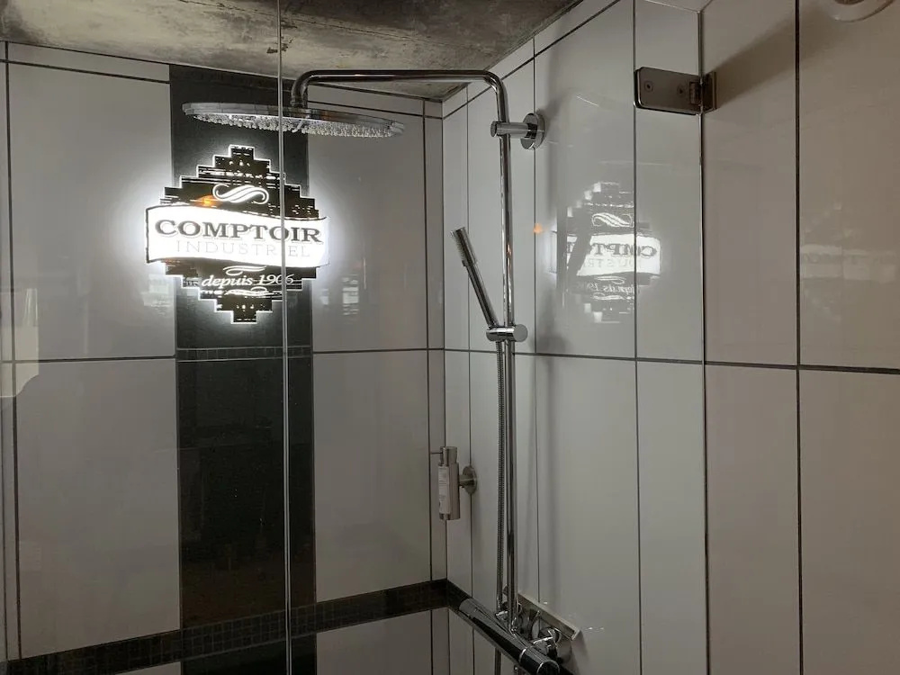 Afficher la photo 8 — Le Comptoir industriel