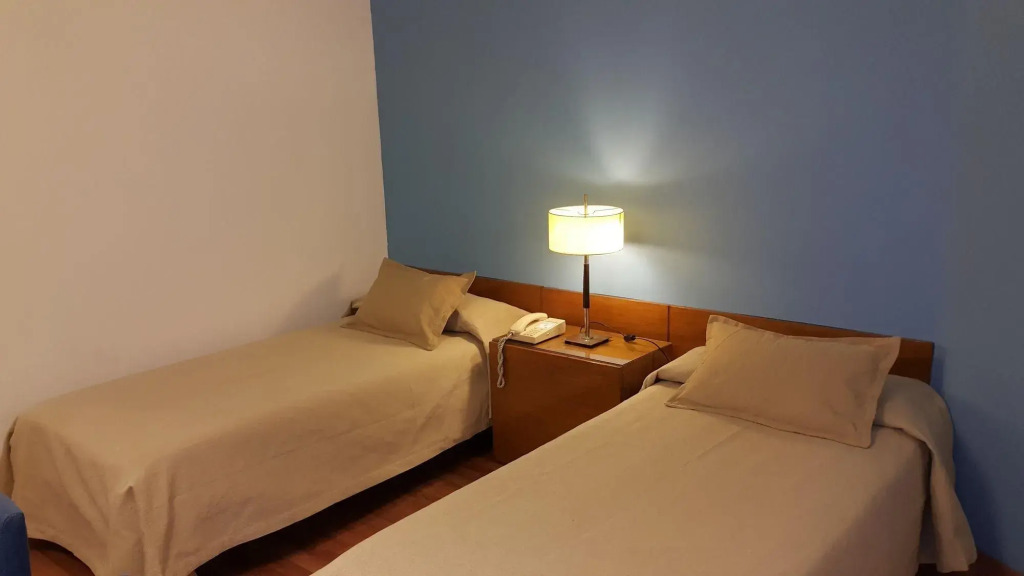 Hotel Avenida by null