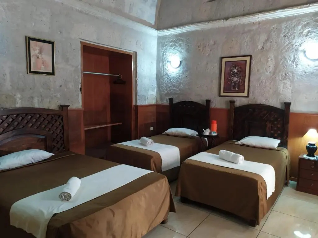 Standard Triple room