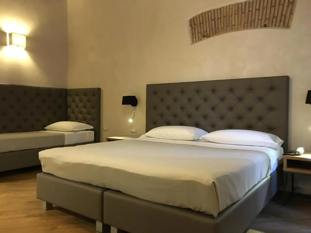 Standard Double room (full double bed)