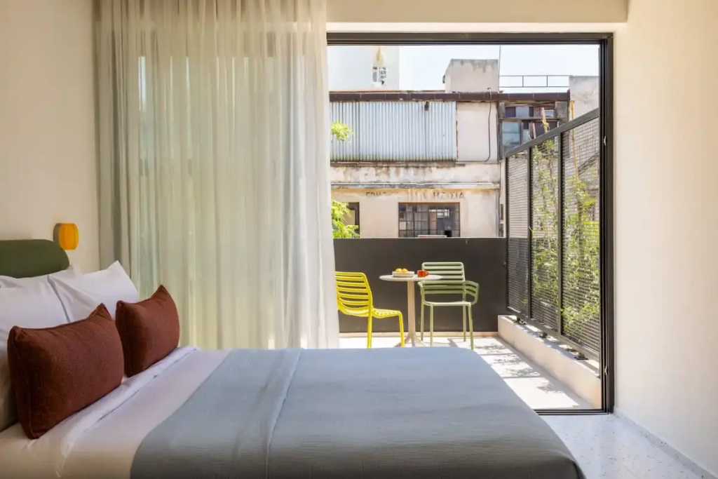 Standard Double room (full double bed)