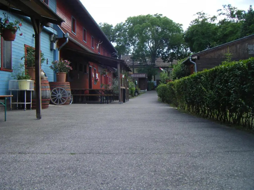 Williams Village Bowling Country Club