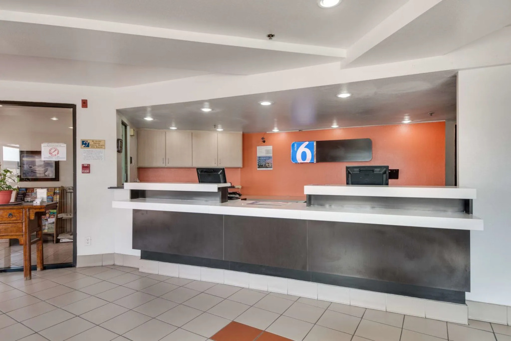 Motel 6 Brownsville North #4625 — фото 2