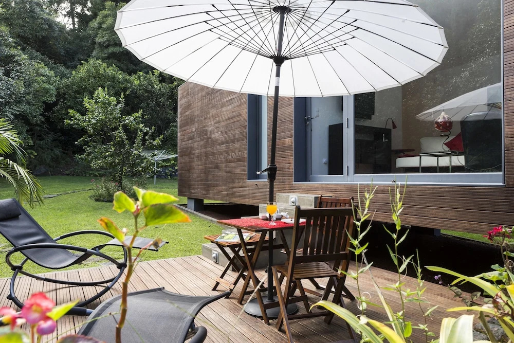 1 Bedroom Double Bungalow with garden view full double bed