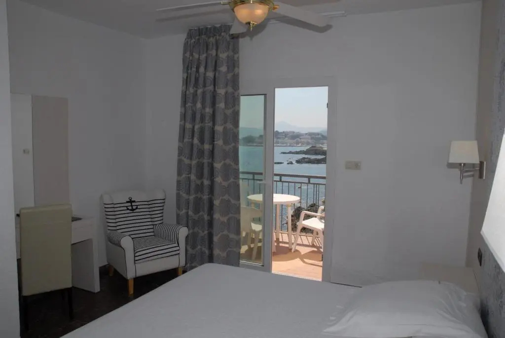 Hotel Grifeu - Chambres