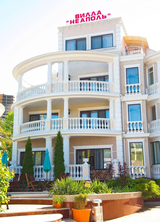 Villa Neapol