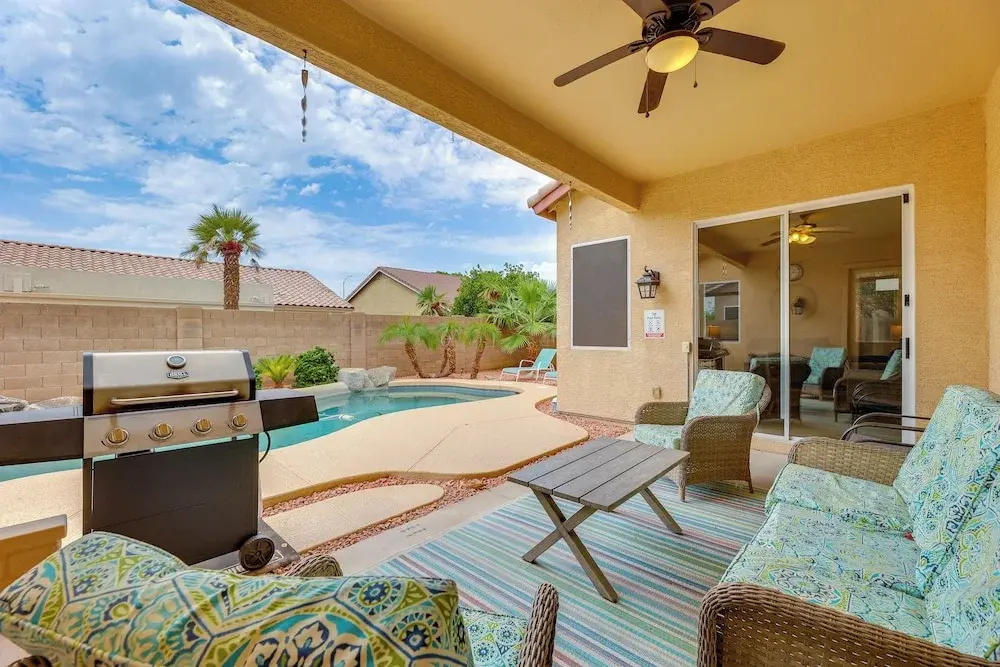 4 Mi to Riparian Preserve: Mesa Abode w/ Hot Tub