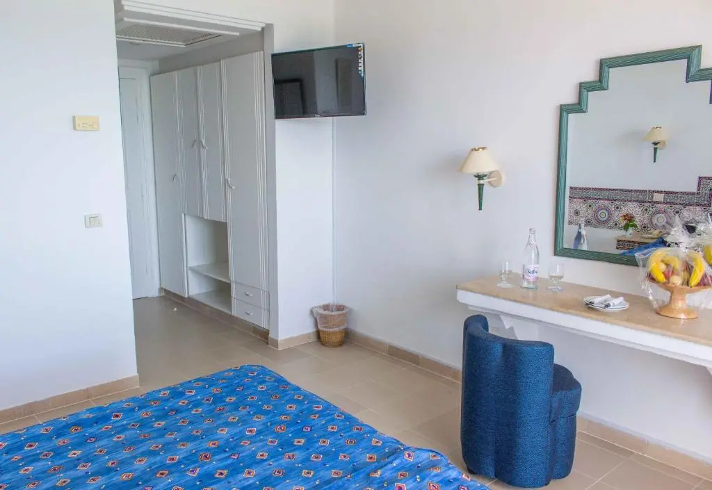 Standard Double room with sea view (full double bed)
