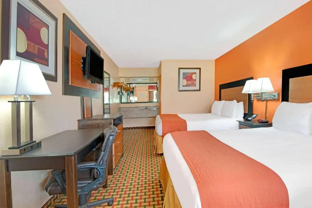 Days Inn Independence — 3