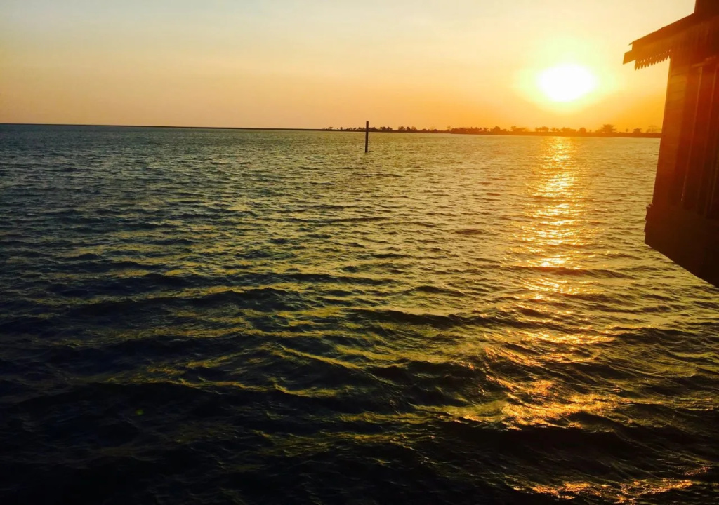 Beach & Waterfront