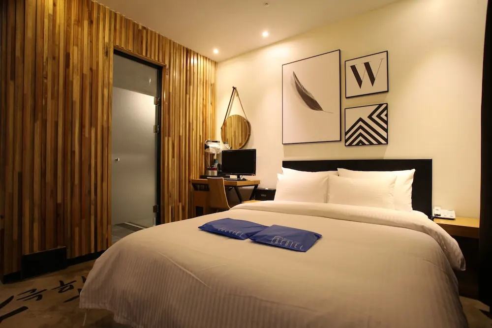1 Bedroom Standard Double room (full double bed)