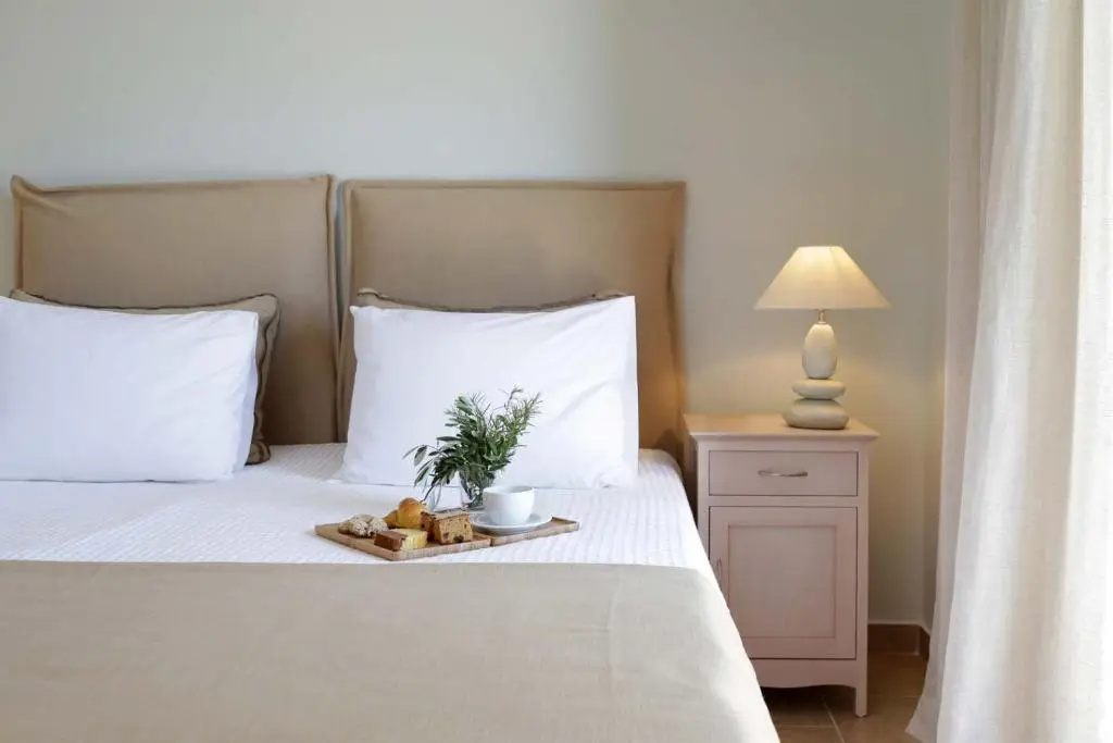 Standard Double room with garden view (full double bed)