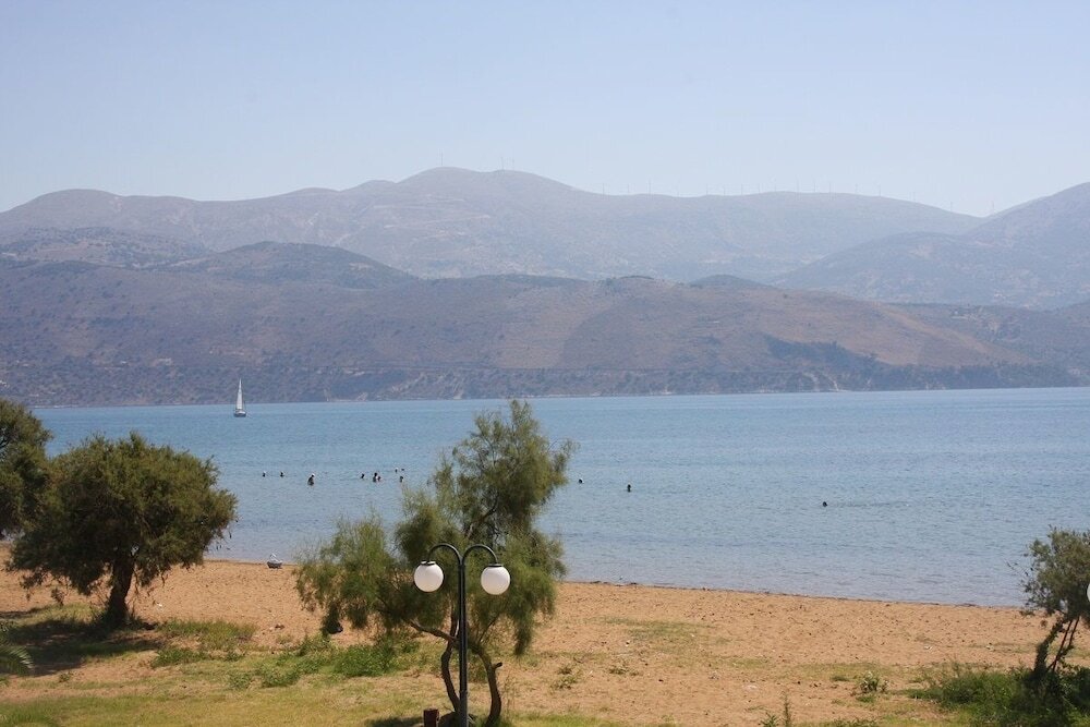 Aura Boutique Hotel 3 *