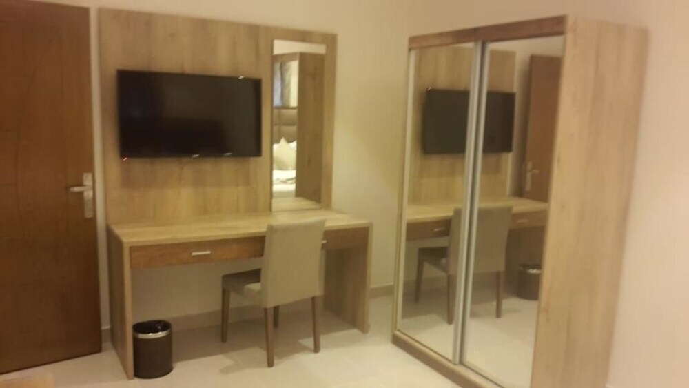 gallery_image_hidden_54