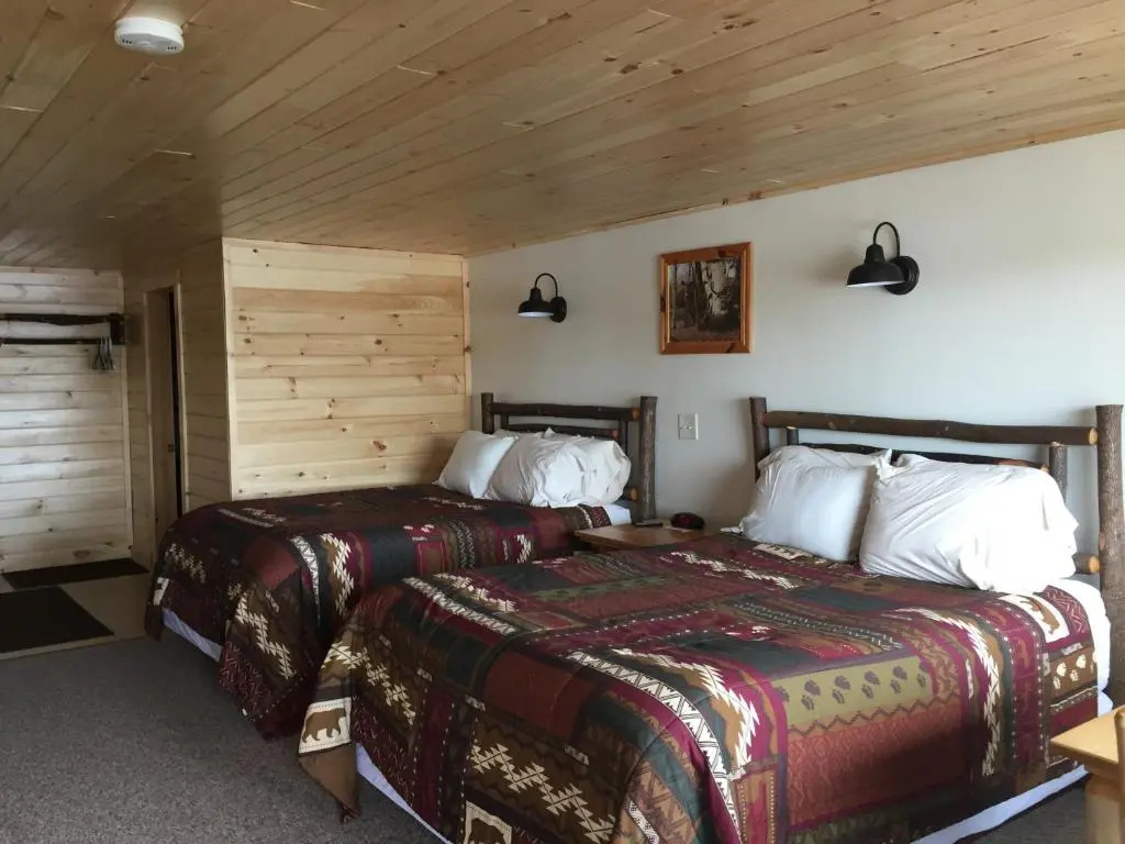 Pine Knoll Hotel - Général