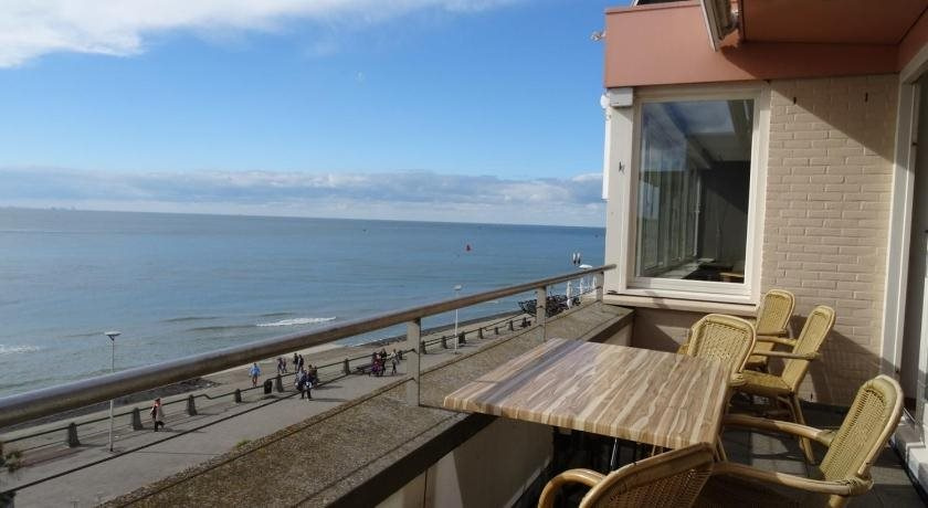Beach & Waterfront