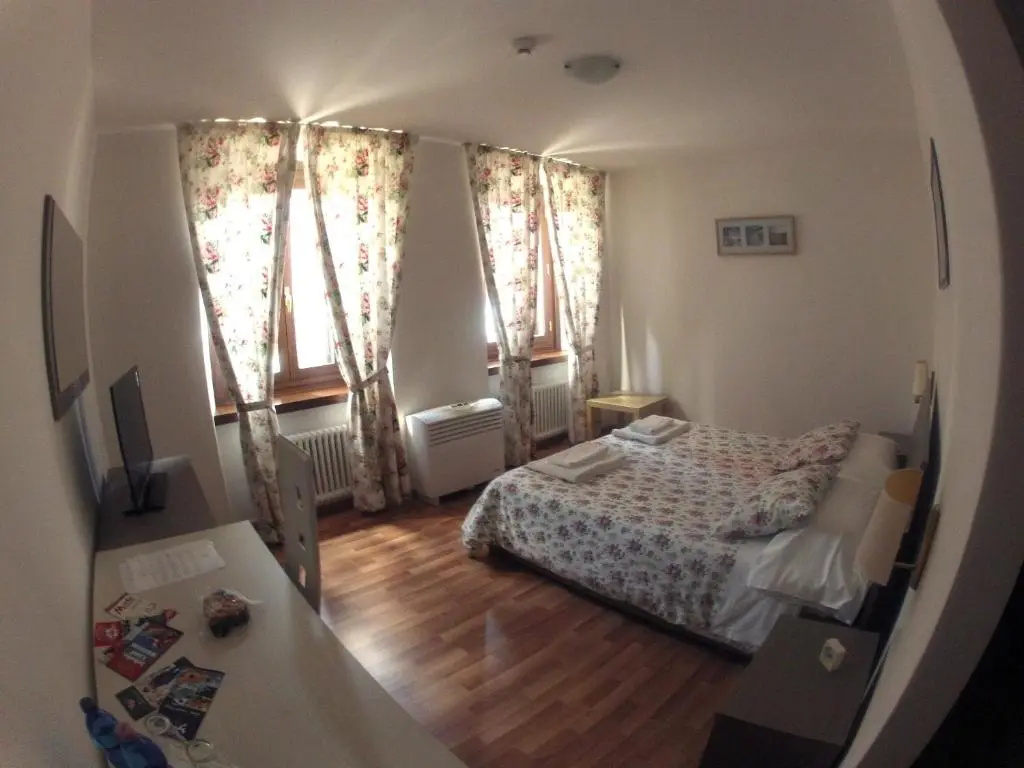 Standard Double room (full double bed)