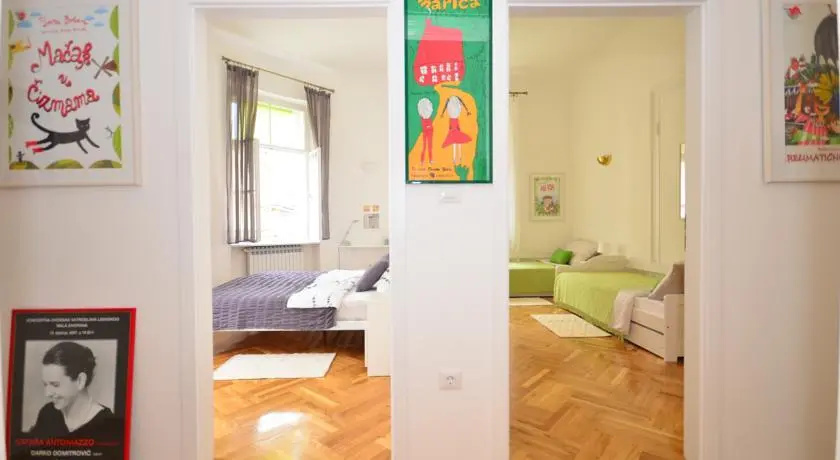 Apartment Charlie