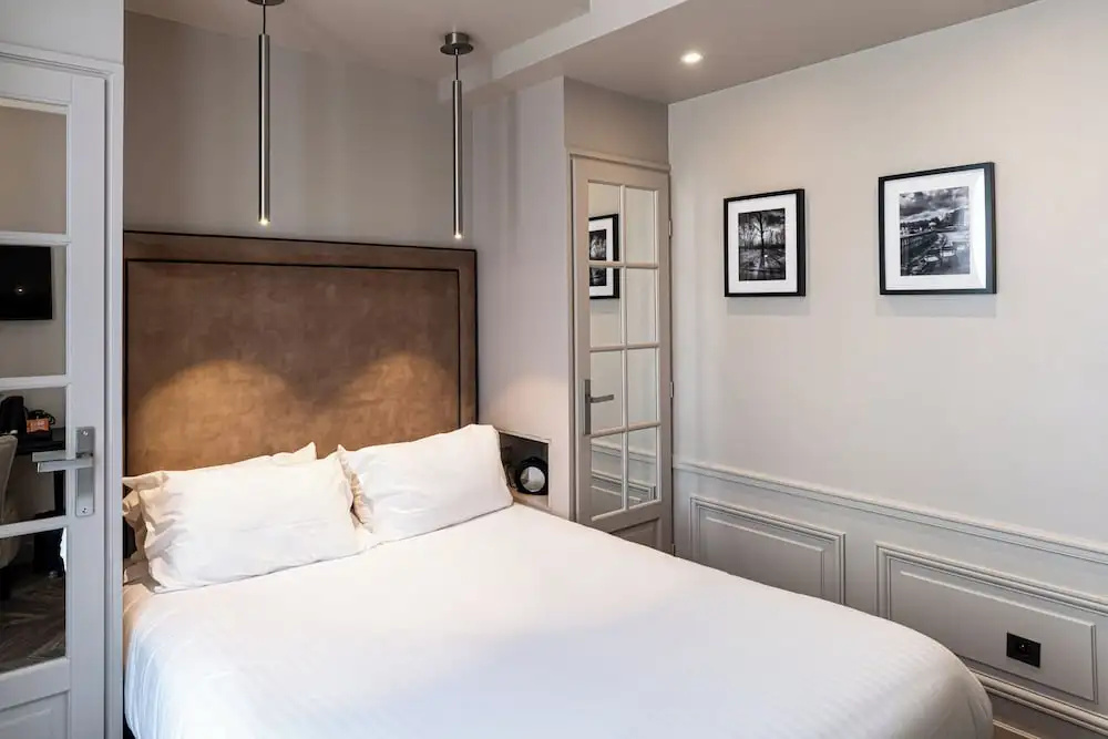 Comfort room