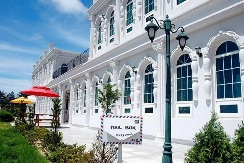 Chagall Pension