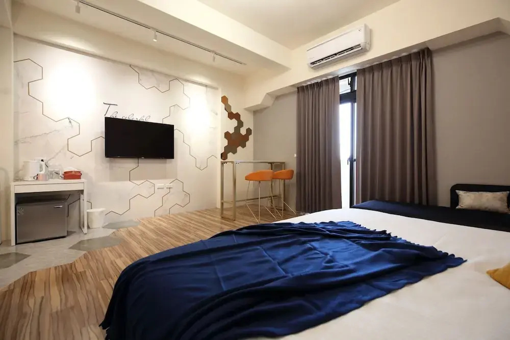 Standard Double room (full double bed)